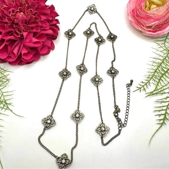 VINTAGE⚜️PREMIER DESIGNS Antiqued Golden Charm Necklace - Picture 1 of 6